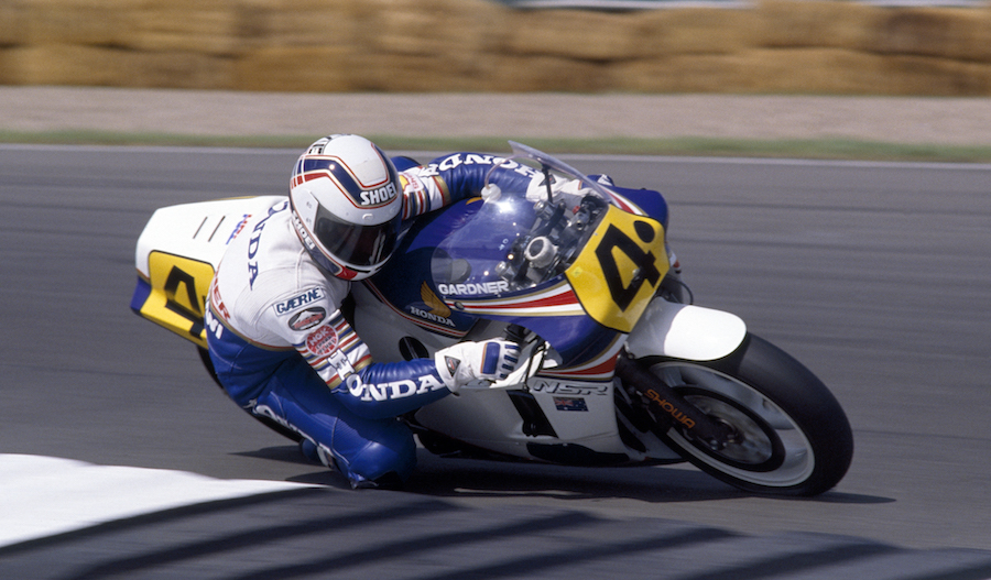 Wayne Gardner of Australia riding a Honda NSR during the British Motorcycle Grand Prix at Silverstone on 3rd August 1986. (Photo by Bob Thomas/Getty Images)