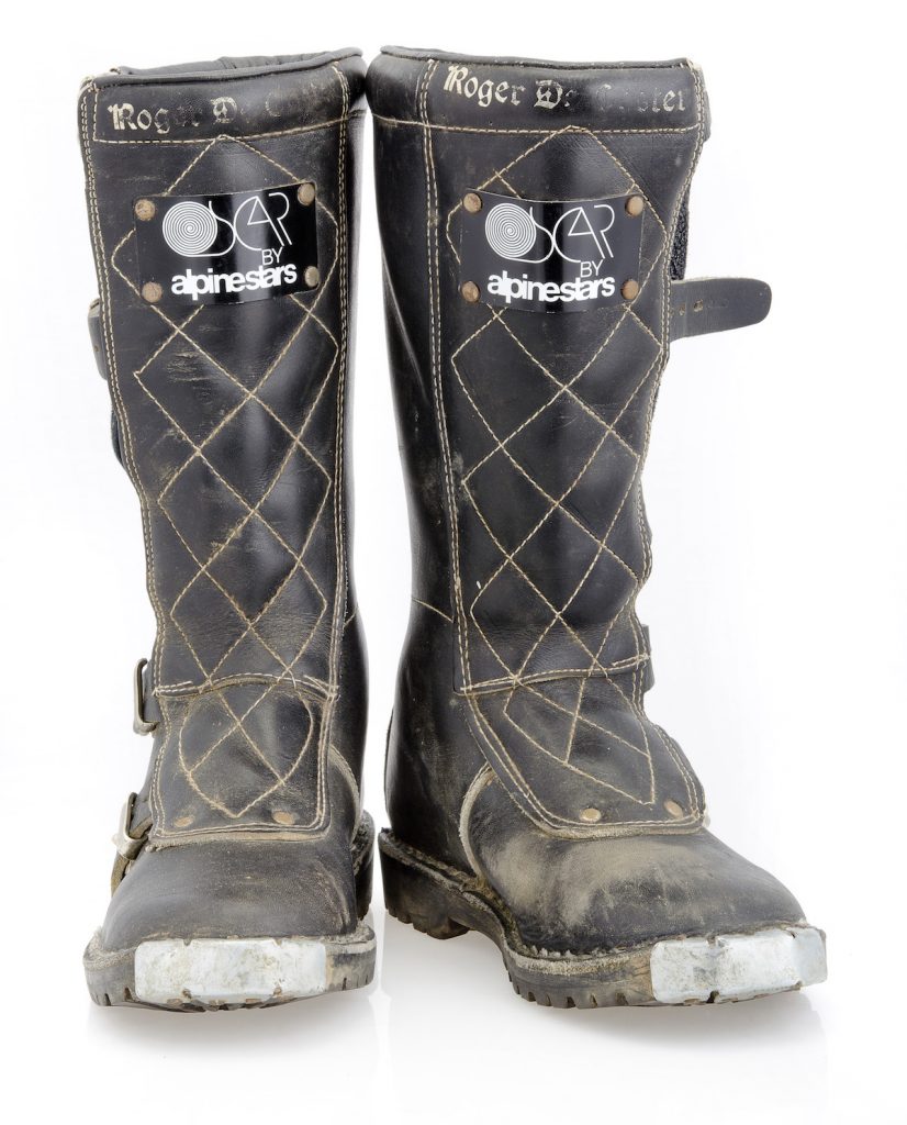 RogerdeCoster_early_boots