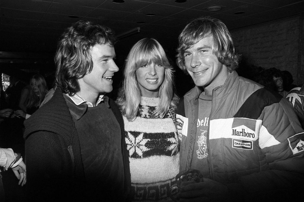 Sheene with his then girlfriend (and later wife) Stephanie McLean and James Hunt