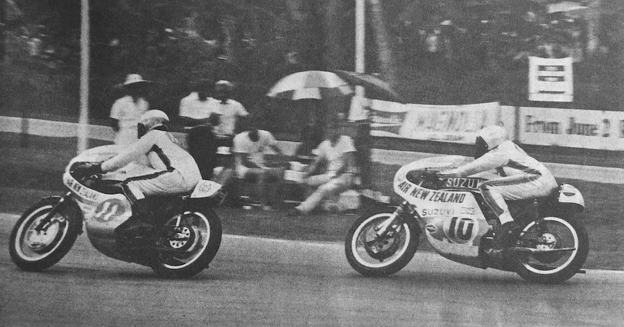 Perry chases teammate Trevor Discombe on the way to winning the ’71 Malaysian Grand Prix 
