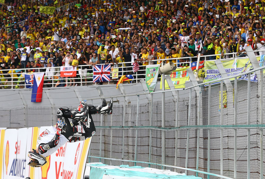 Zarco flip, Moto2 race, Malaysian MotoGP 2016