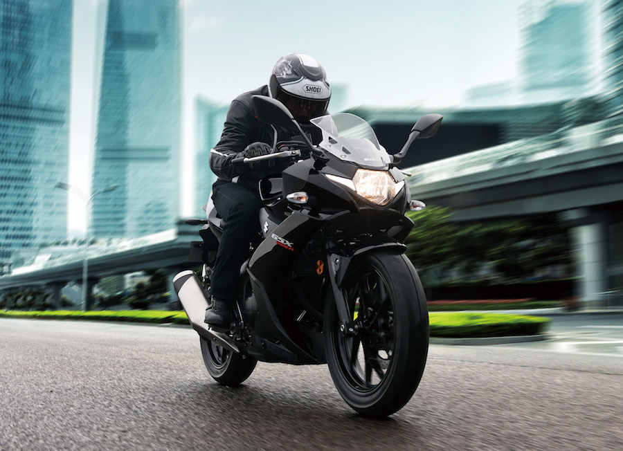 Suzuki Unveils All New GSX250R At EICMA Motorcycle Show.