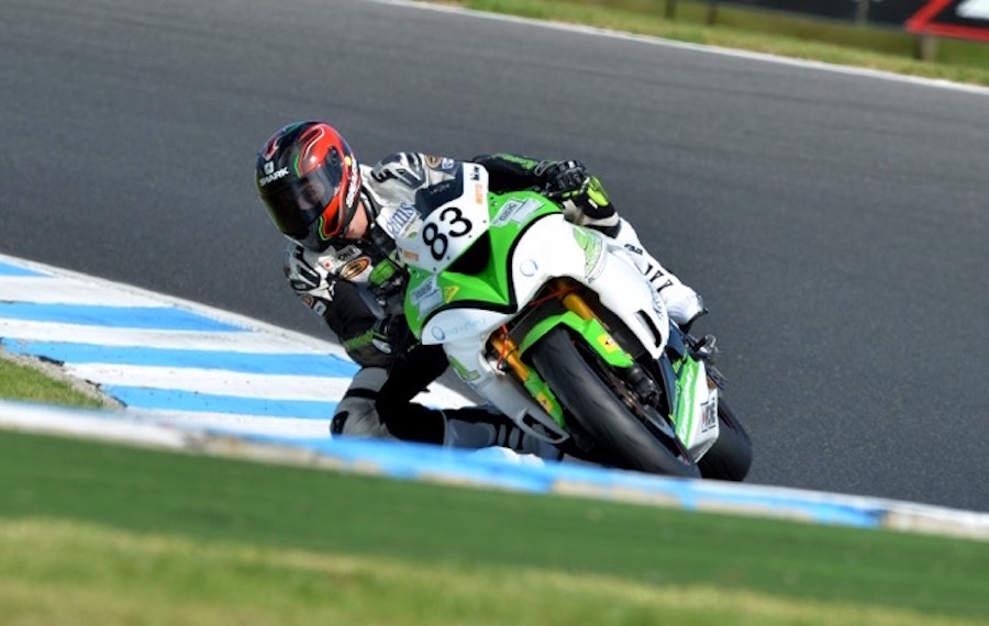 kyle-buckley-enters-mg-corner-at-phillip-island-at-round-one-of-the-asbk-copy