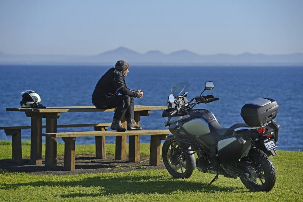 suzuki v strom 1000 vs bmw r1200gs