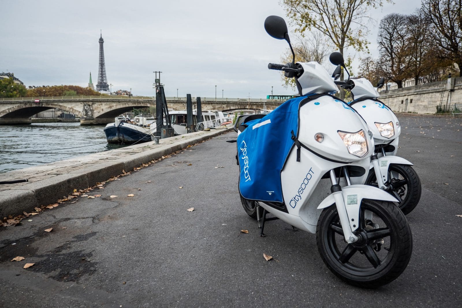 Paris gets 1000 electric hire scooters. Oz may be next! Australian Motorcycle News