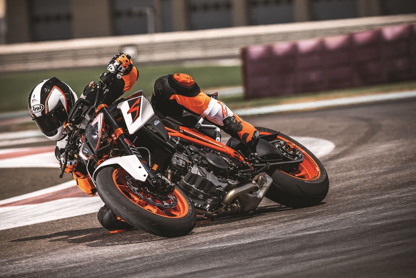 KTM 1290 SUPER DUKE R - Australian Motorcycle News