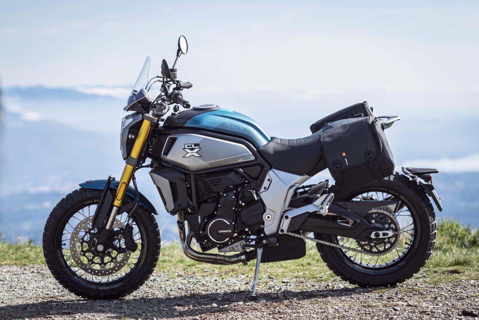 700cc adventure bike