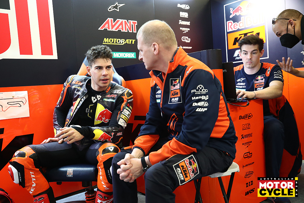 Augusto Fernandez and Aki Ajo seen during Portimao Moto2 test in Portimao, Portugal on 21st February, 2022 // Gold & Goose / Red Bull Content Pool // SI202202210368 // Usage for editorial use only //