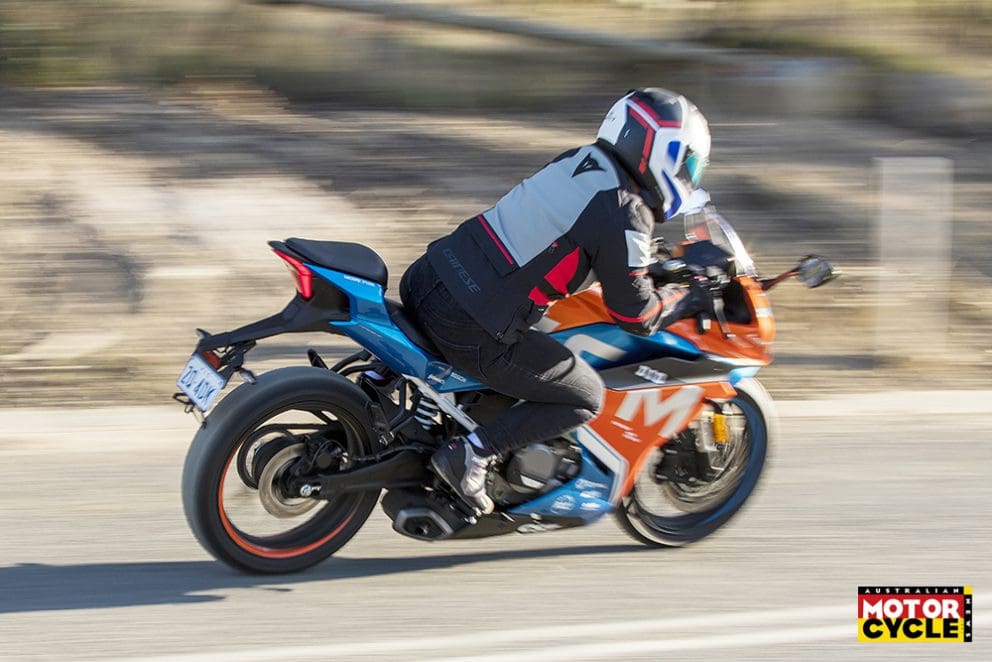 2022 CFMOTO 300SR: QUICK SPIN - Australian Motorcycle News