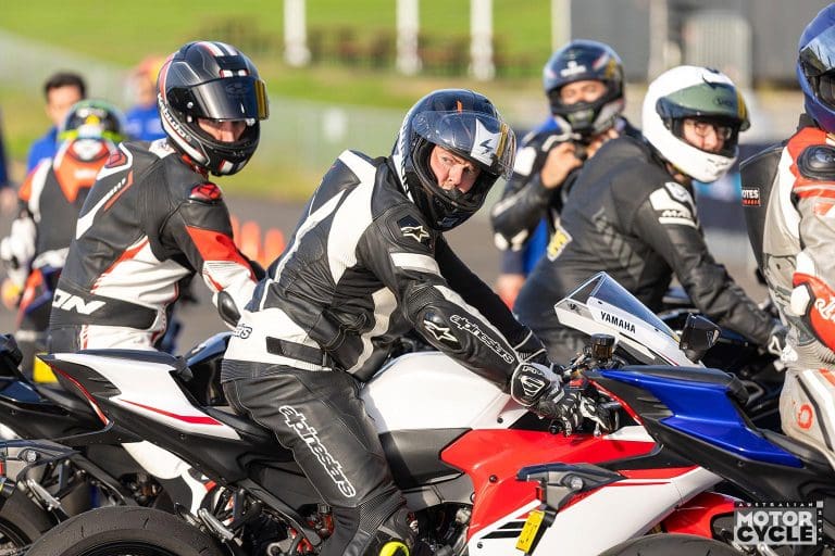 ROAD & TRACK TEST | Yamaha YZF R9 - Australian Motorcycle News