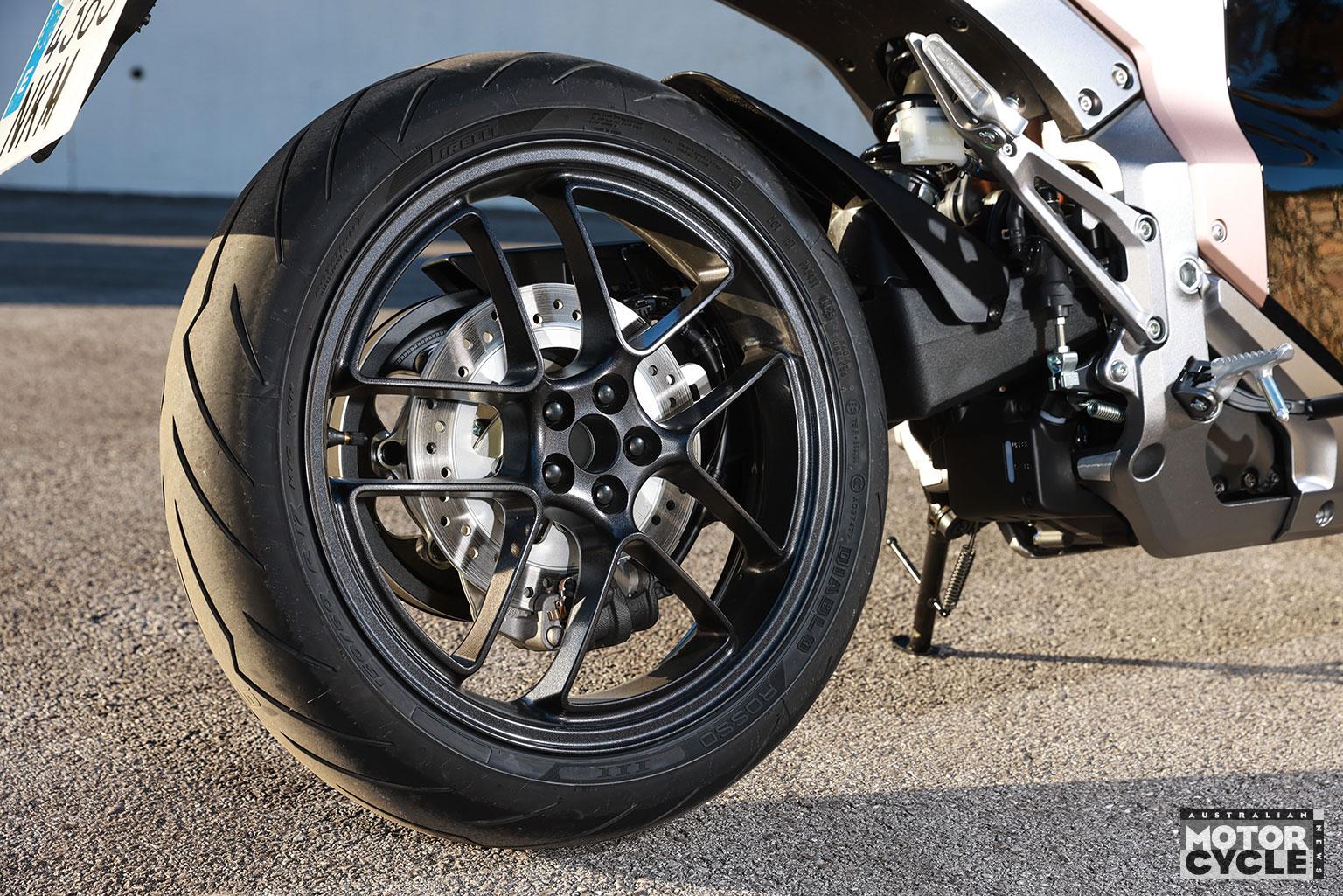 228082_Honda-WN7-YM26-054.JPG_0.jpg