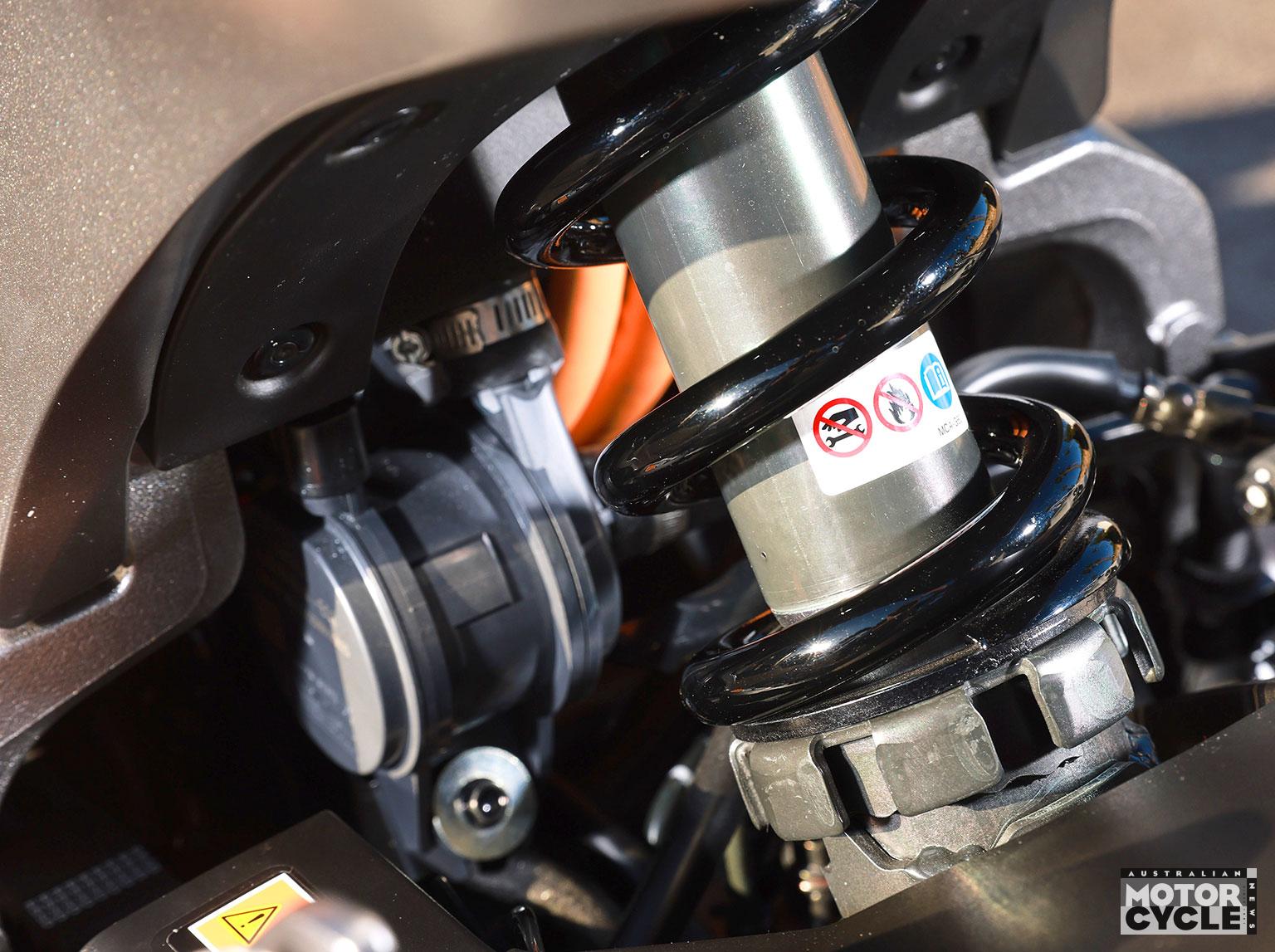 228085_Honda-WN7-YM26-057.JPG_0.jpg