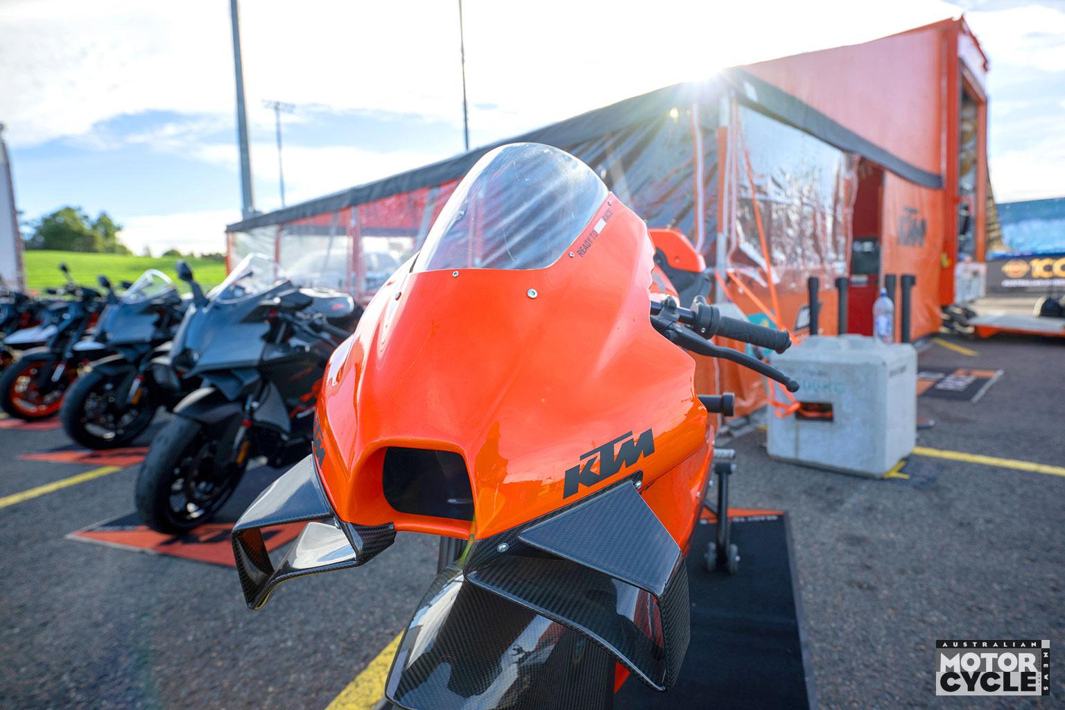 KTM-RbMotoLens-RML_2453-.jpg