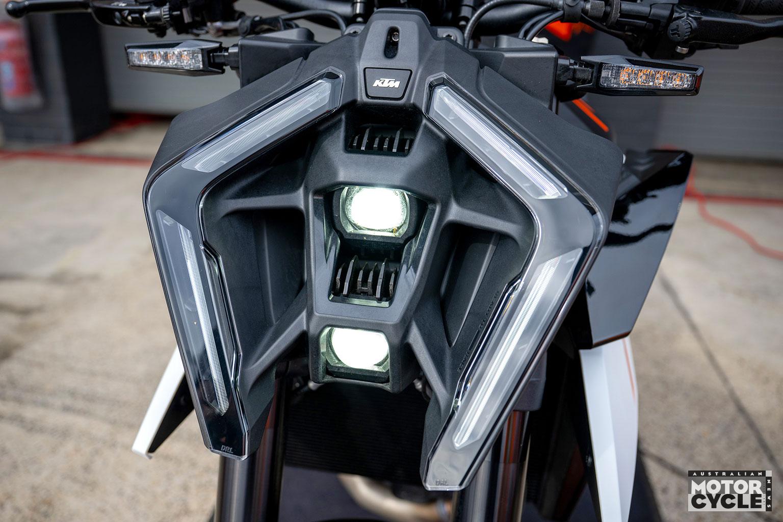 KTM-RbMotoLens-RML_2530-.jpg