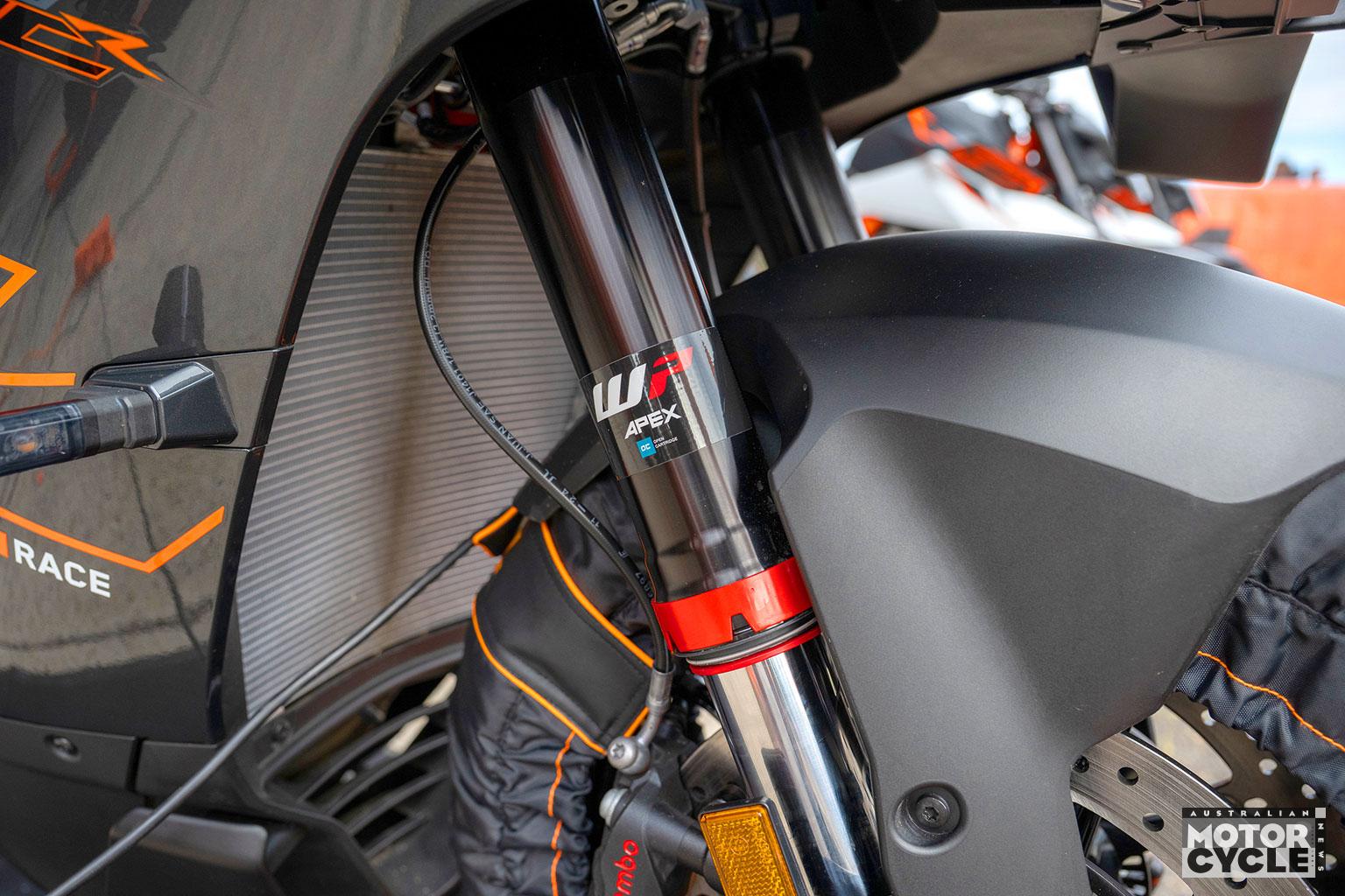 KTM-RbMotoLens-RML_2544-.jpg