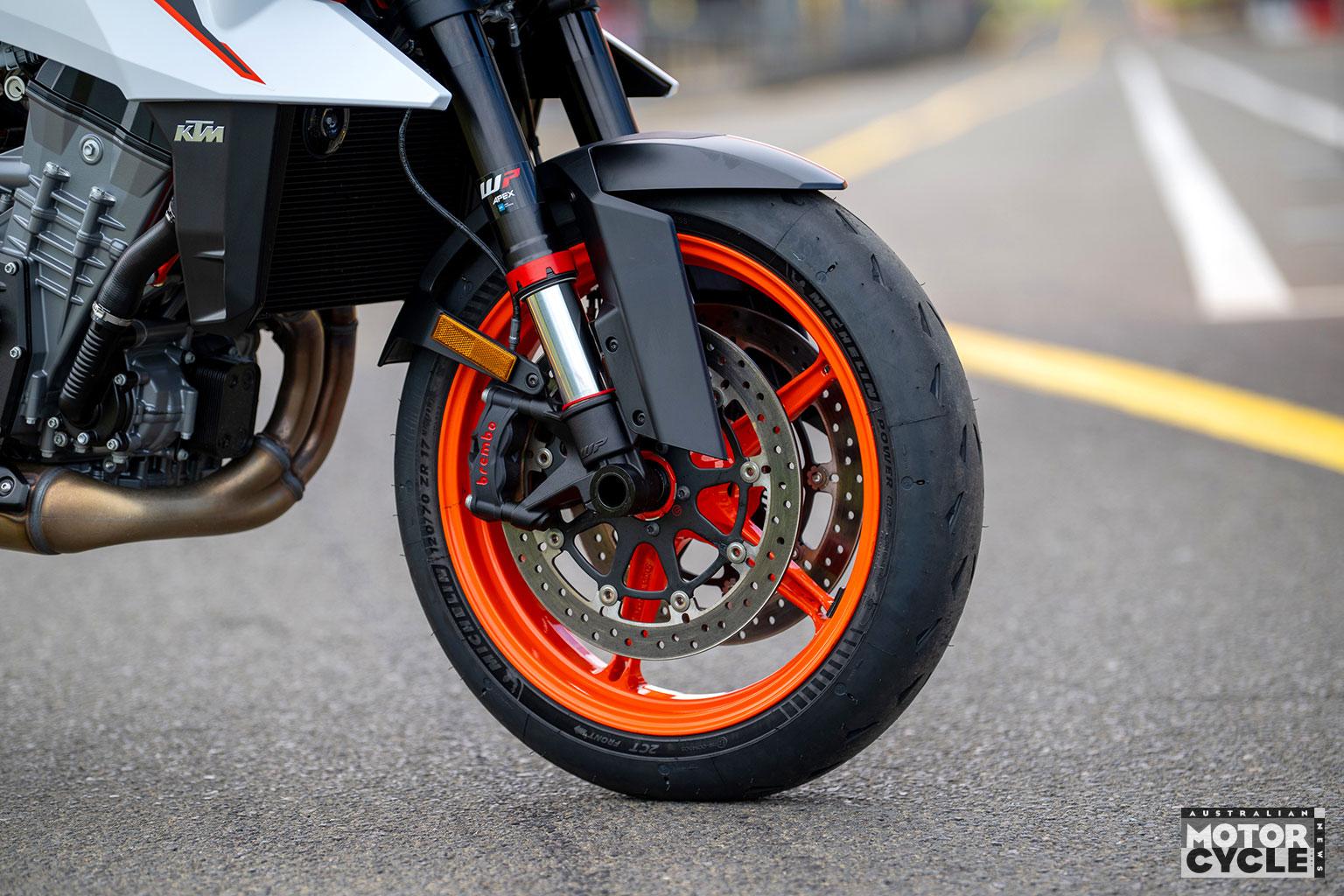 KTM-RbMotoLens-RML_7835-.jpg