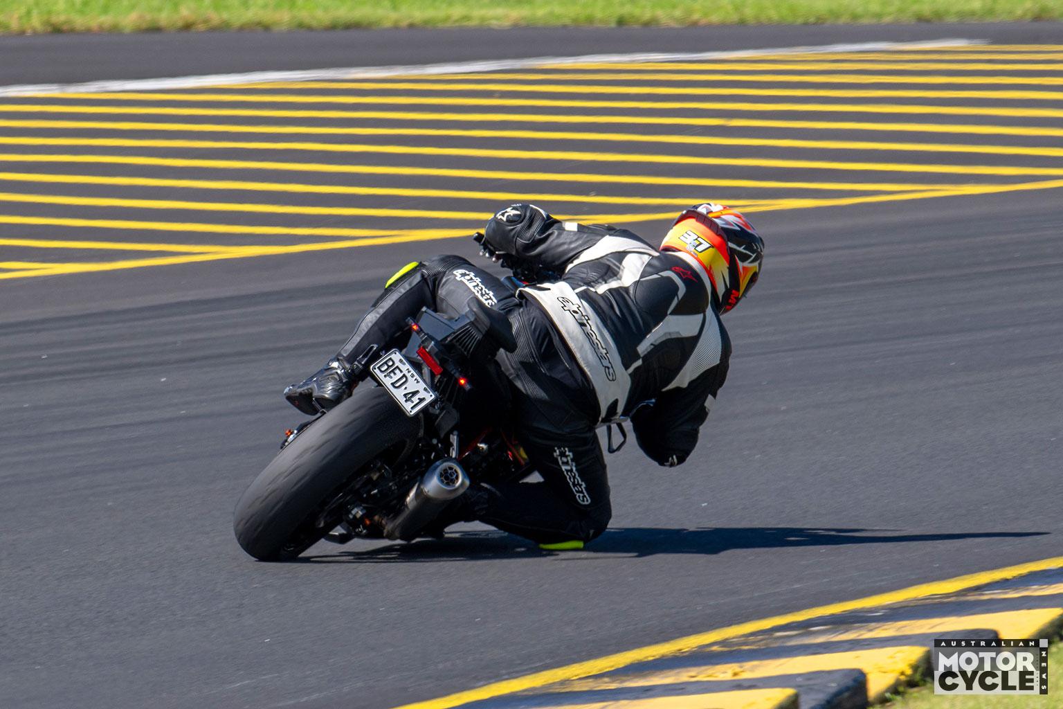 KTM-RbMotoLens-RML_7939-.jpg